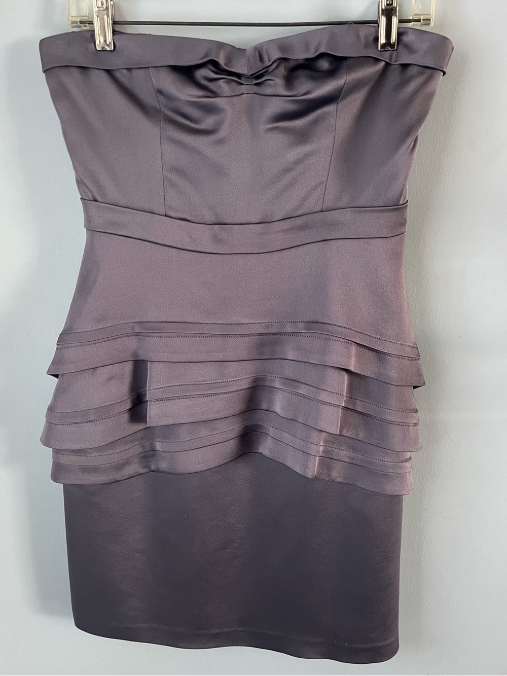 BCBGMaxAzria Strapless Silver Purple Satin Tiered Cocktail Dress Size 6